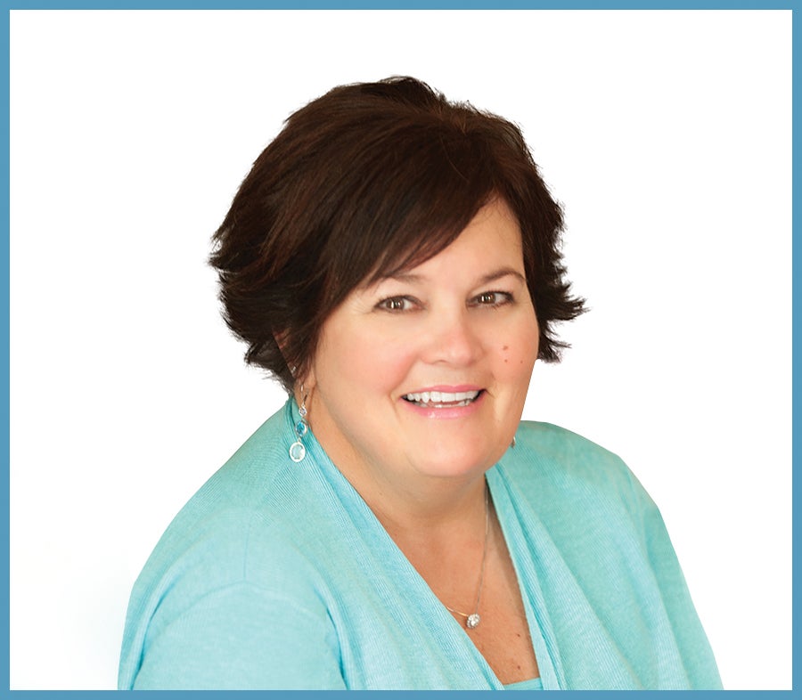 Gayle Falvey Headshot