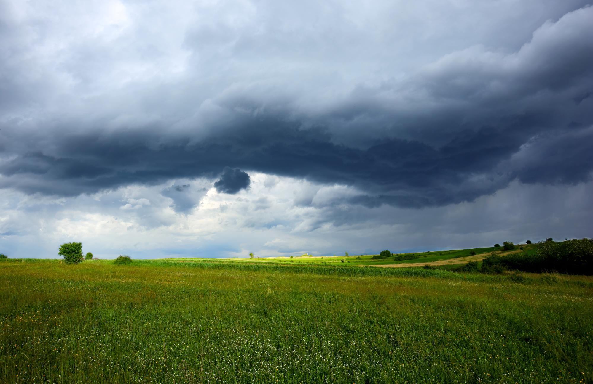 Storm over Field_iS672475270.jpg