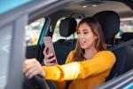 teen driver texting in car