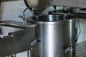 Pressure cooker